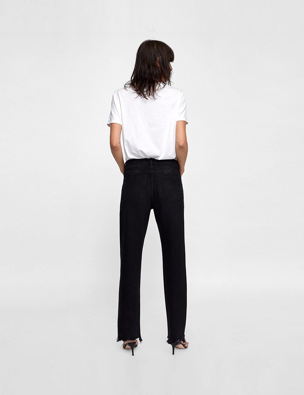 Limited edition v-neck t-shirt - Image 2